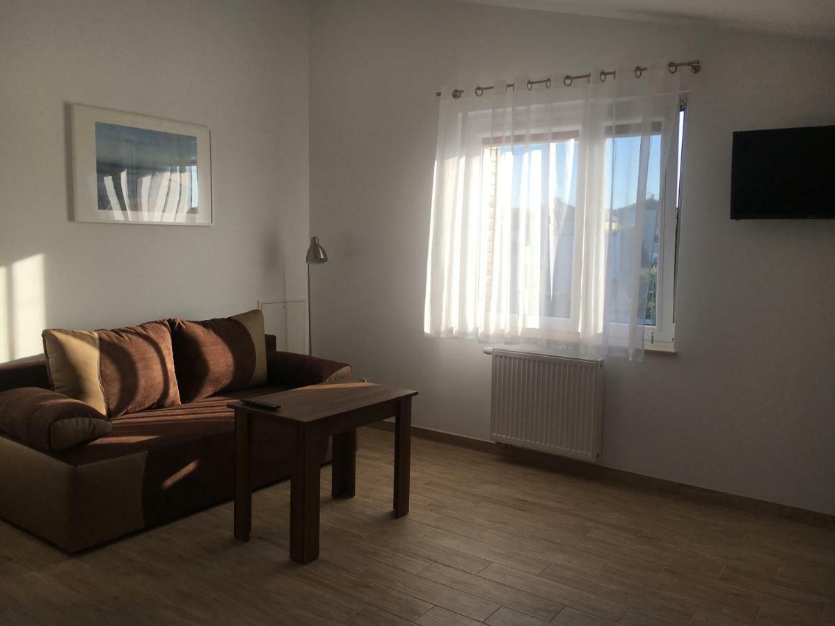 Posejdon Pokoje Goscinne Władysławowo エクステリア 写真